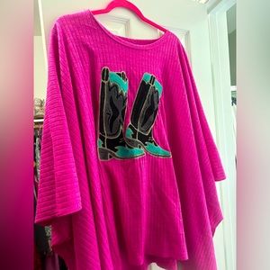 Rodeo top- chenille patch, boots